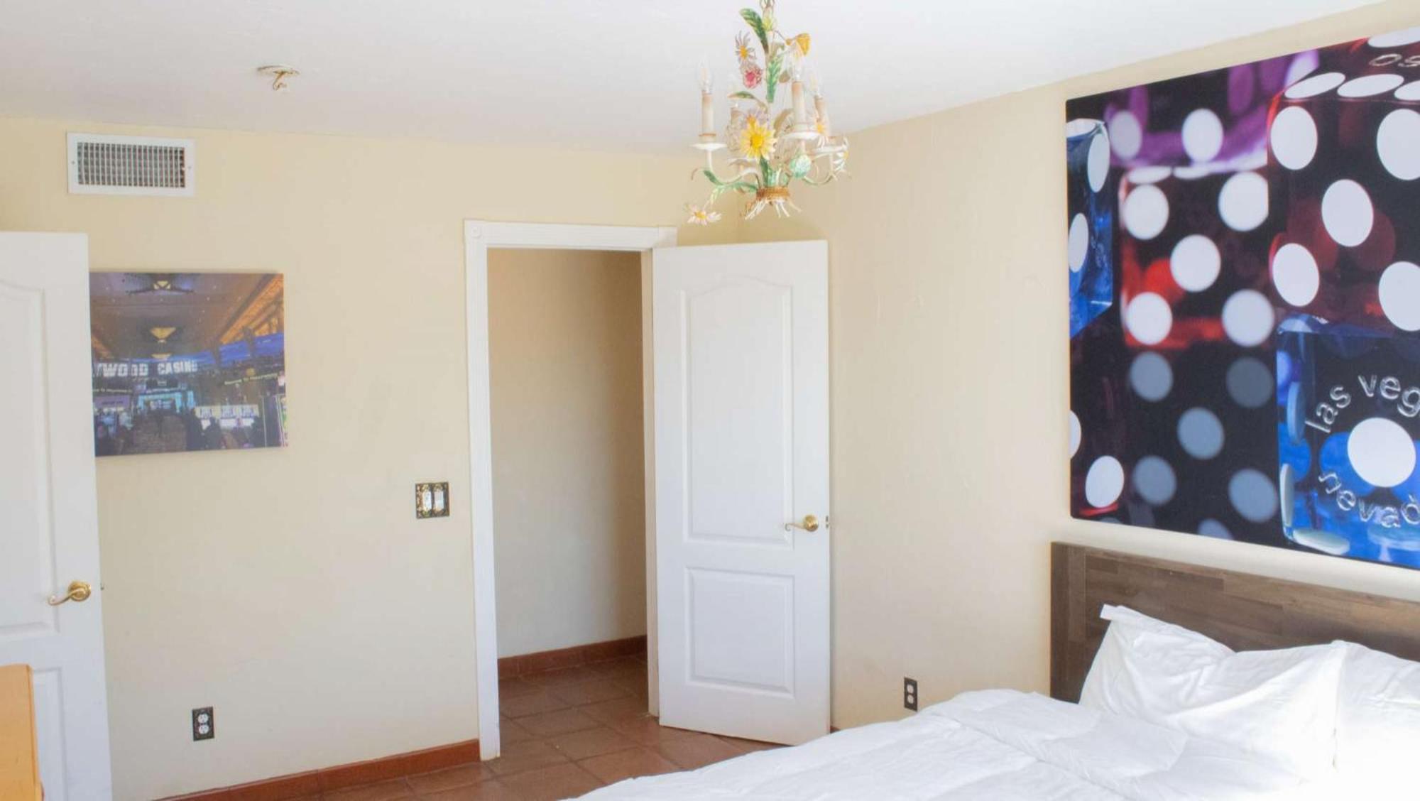 Private Home On 10 Acres - Heated Salt Pool & Jacuzzi, Mountain & City Views, Horseshoes, Basketball, Bbq, Golf Putting, Foosball, Croquet, Bose Stereo, White Cotton Bedding - Hilltop Hacienda, Pool Heat Optional Jamul Buitenkant foto