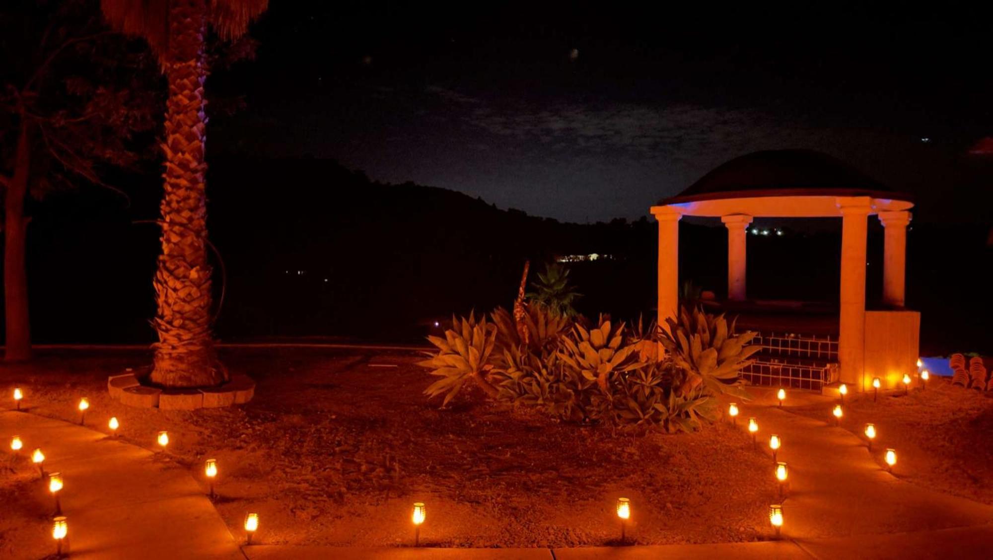 Private Home On 10 Acres - Heated Salt Pool & Jacuzzi, Mountain & City Views, Horseshoes, Basketball, Bbq, Golf Putting, Foosball, Croquet, Bose Stereo, White Cotton Bedding - Hilltop Hacienda, Pool Heat Optional Jamul Buitenkant foto
