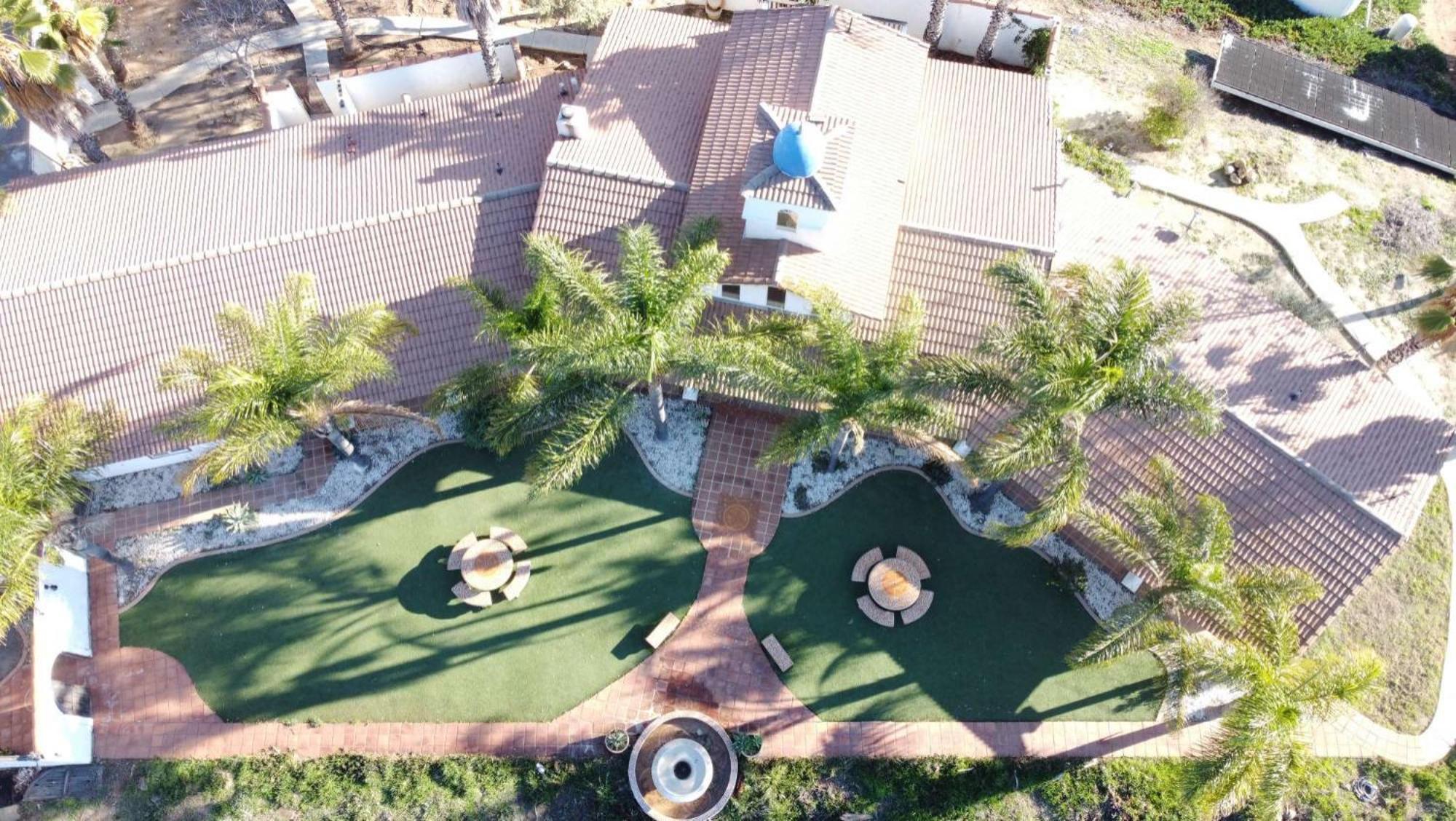 Private Home On 10 Acres - Heated Salt Pool & Jacuzzi, Mountain & City Views, Horseshoes, Basketball, Bbq, Golf Putting, Foosball, Croquet, Bose Stereo, White Cotton Bedding - Hilltop Hacienda, Pool Heat Optional Jamul Buitenkant foto