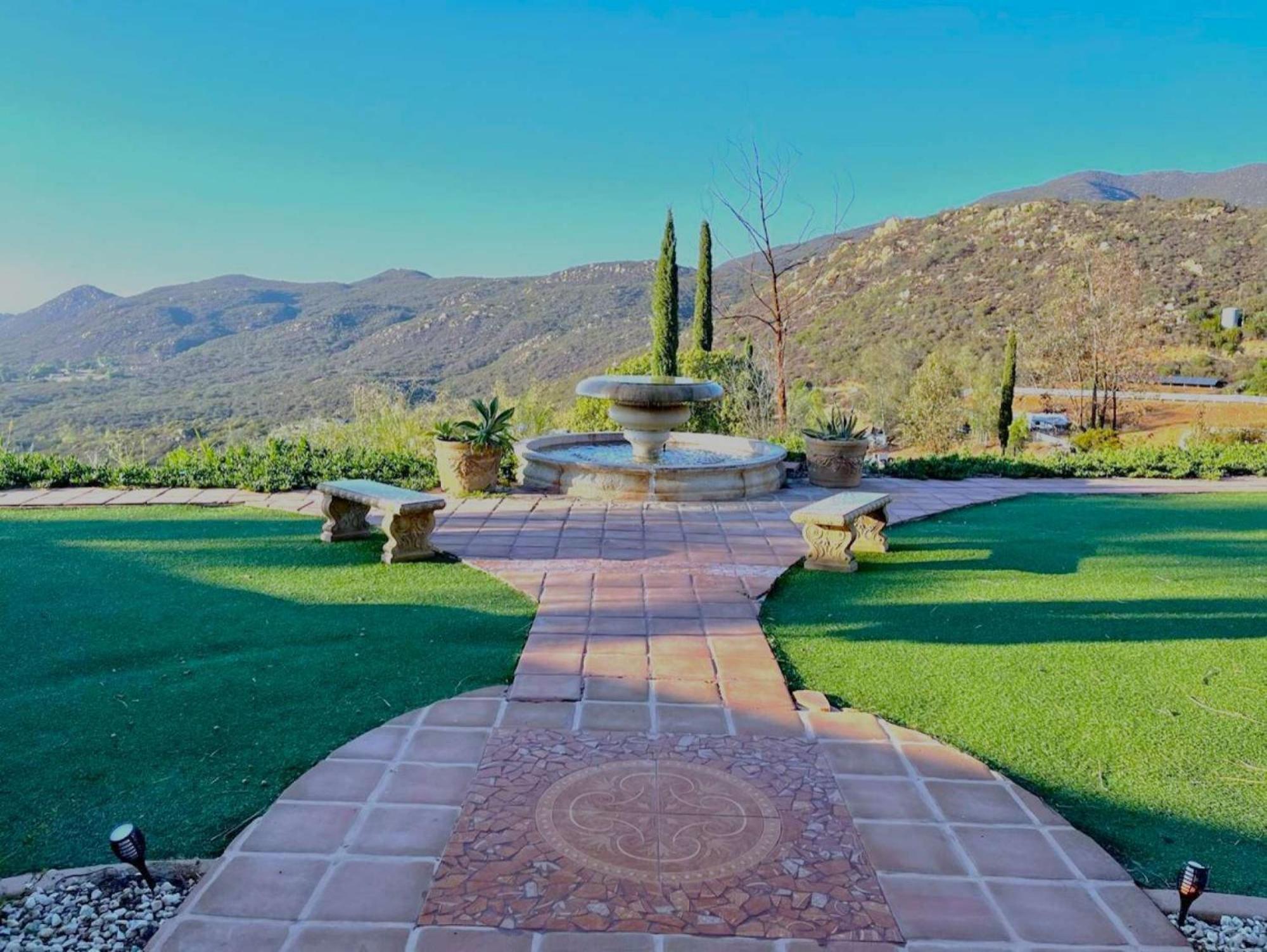 Private Home On 10 Acres - Heated Salt Pool & Jacuzzi, Mountain & City Views, Horseshoes, Basketball, Bbq, Golf Putting, Foosball, Croquet, Bose Stereo, White Cotton Bedding - Hilltop Hacienda, Pool Heat Optional Jamul Buitenkant foto