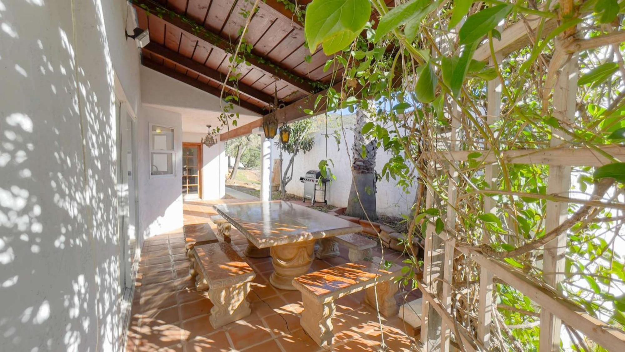 Private Home On 10 Acres - Heated Salt Pool & Jacuzzi, Mountain & City Views, Horseshoes, Basketball, Bbq, Golf Putting, Foosball, Croquet, Bose Stereo, White Cotton Bedding - Hilltop Hacienda, Pool Heat Optional Jamul Buitenkant foto