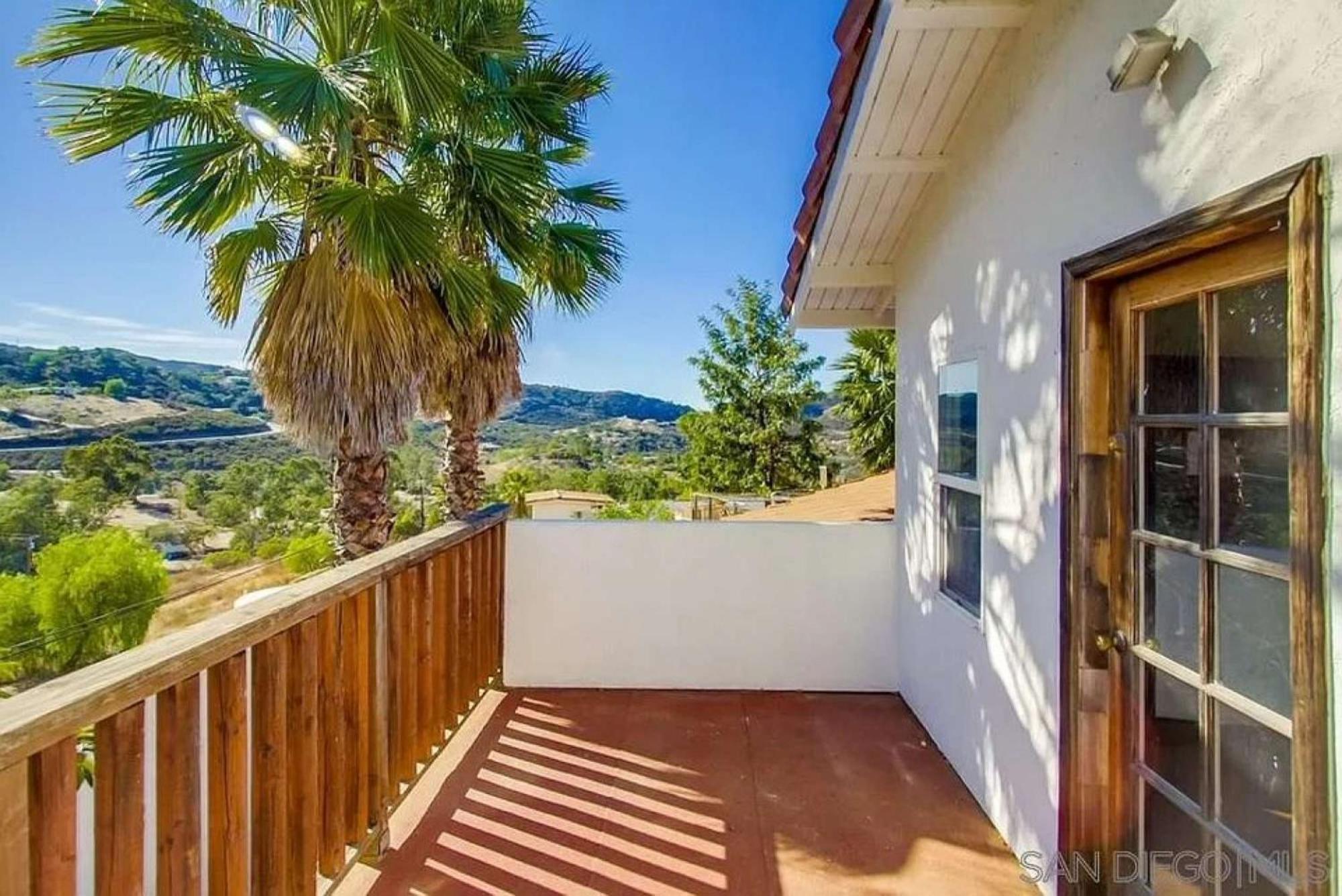 Private Home On 10 Acres - Heated Salt Pool & Jacuzzi, Mountain & City Views, Horseshoes, Basketball, Bbq, Golf Putting, Foosball, Croquet, Bose Stereo, White Cotton Bedding - Hilltop Hacienda, Pool Heat Optional Jamul Buitenkant foto