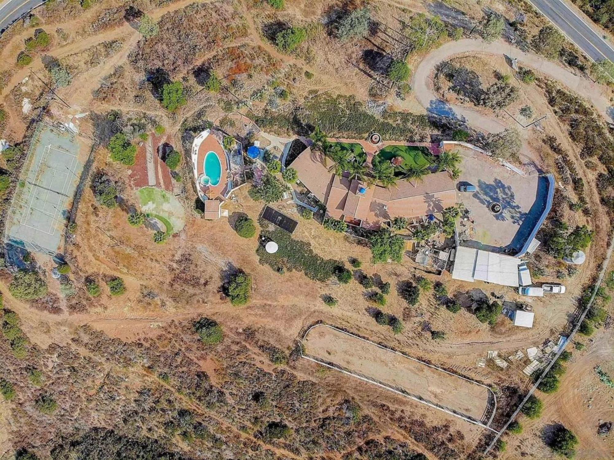 Private Home On 10 Acres - Heated Salt Pool & Jacuzzi, Mountain & City Views, Horseshoes, Basketball, Bbq, Golf Putting, Foosball, Croquet, Bose Stereo, White Cotton Bedding - Hilltop Hacienda, Pool Heat Optional Jamul Buitenkant foto